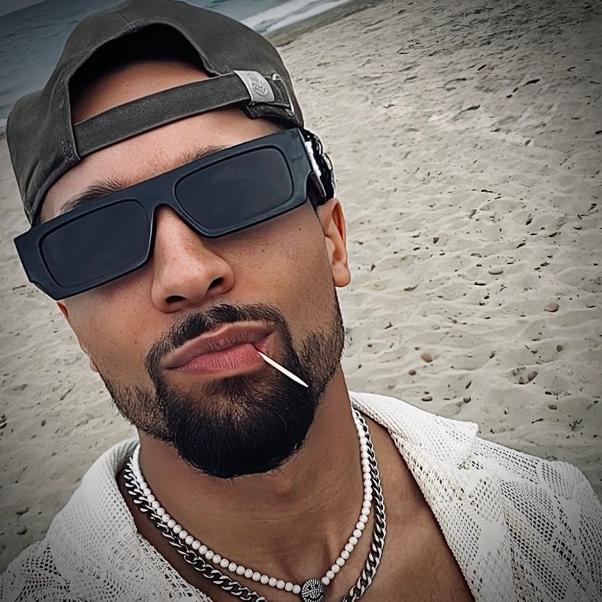 FUTURE Shades - GRVTY CLUB.